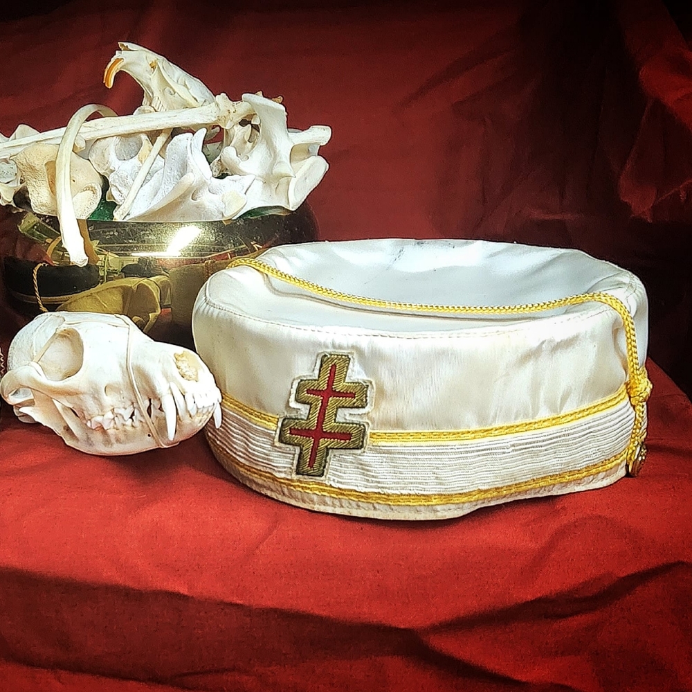 Scottish Rites Crowns - Picture 2 of 3